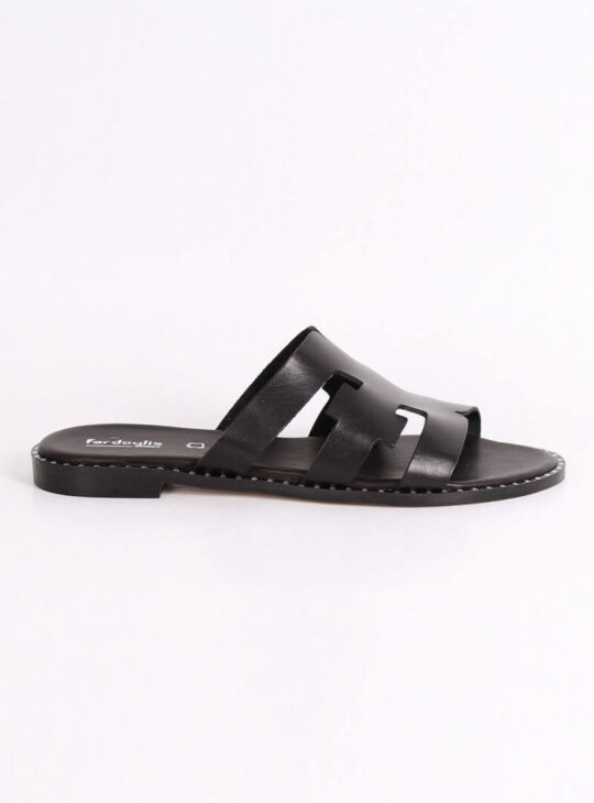 Μαύρα Δερμάτινα Σανδάλια Με Τρουκς