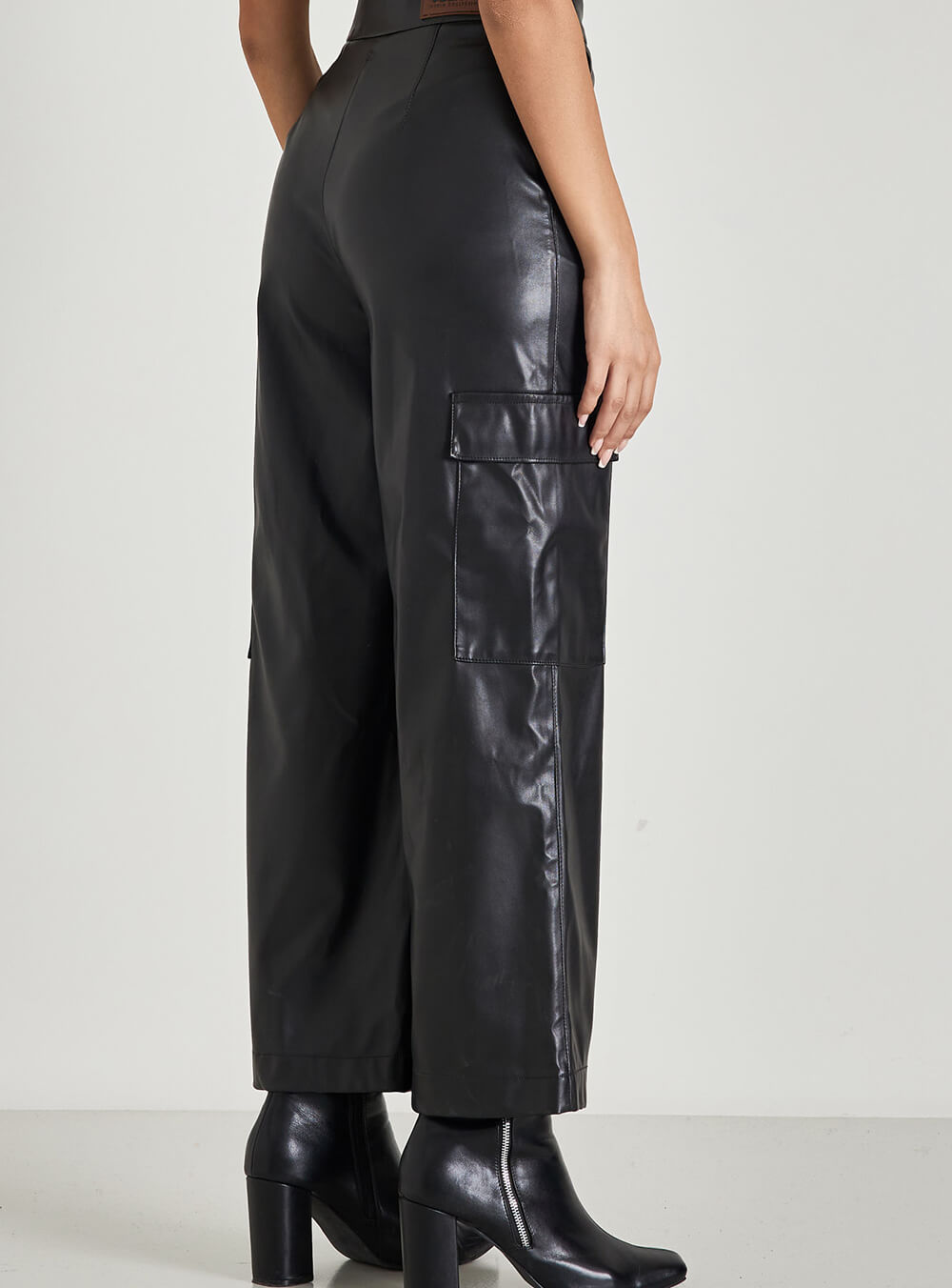 CENTO FASHION ΠΑΝΤΕΛΟΝΙ CARGO ΔΕΡΜΑΤΙΝΗ ΣΕ ΜΑΥΡΟ ΧΡΩΜΑ||CARGO ΓΥΝΑΙΚΕΙΑ ΠΑΝΤΕΛΟΝΙΑ