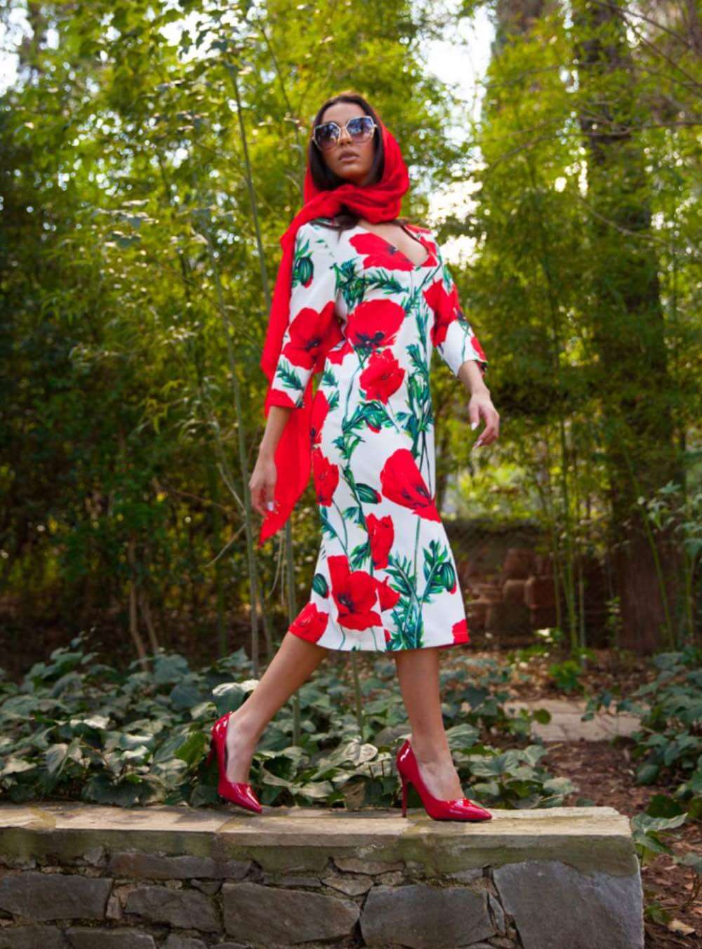 ΦΟΡΕΜΑ ΜΕ ΠΑΠΑΡΟΥΝΕΣ MINTI ME V ΛΑΙΜΟΚΟΨΗ ||EIRIANNA THE BRAND||ΓΥΝΑΙΚΕΙΑ ΦΟΡΕΜΑΤΑ MIDI||