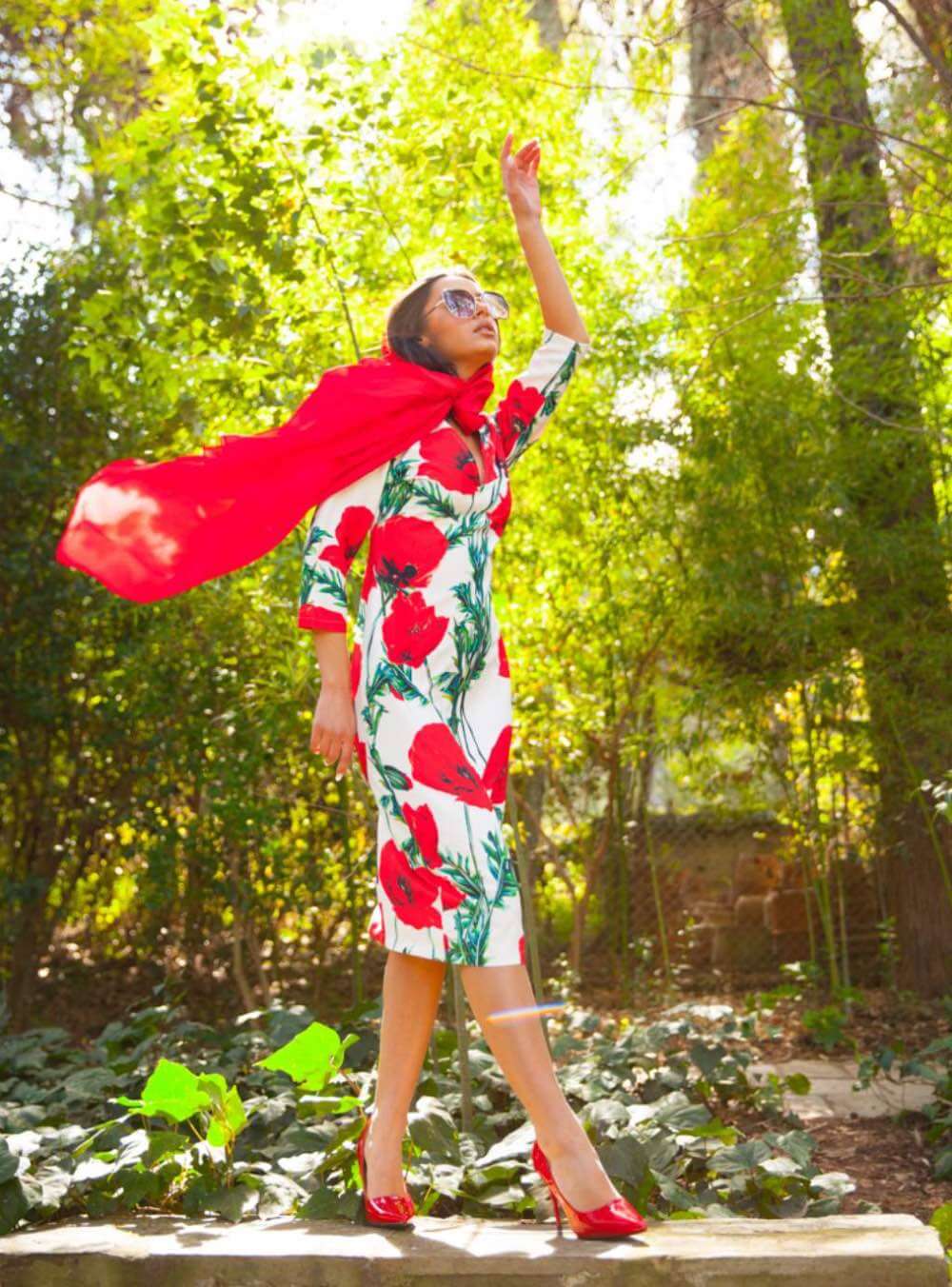 ΦΟΡΕΜΑ ΜΕ ΠΑΠΑΡΟΥΝΕΣ MINTI ME V ΛΑΙΜΟΚΟΨΗ ||EIRIANNA THE BRAND||ΓΥΝΑΙΚΕΙΑ ΦΟΡΕΜΑΤΑ MIDI||