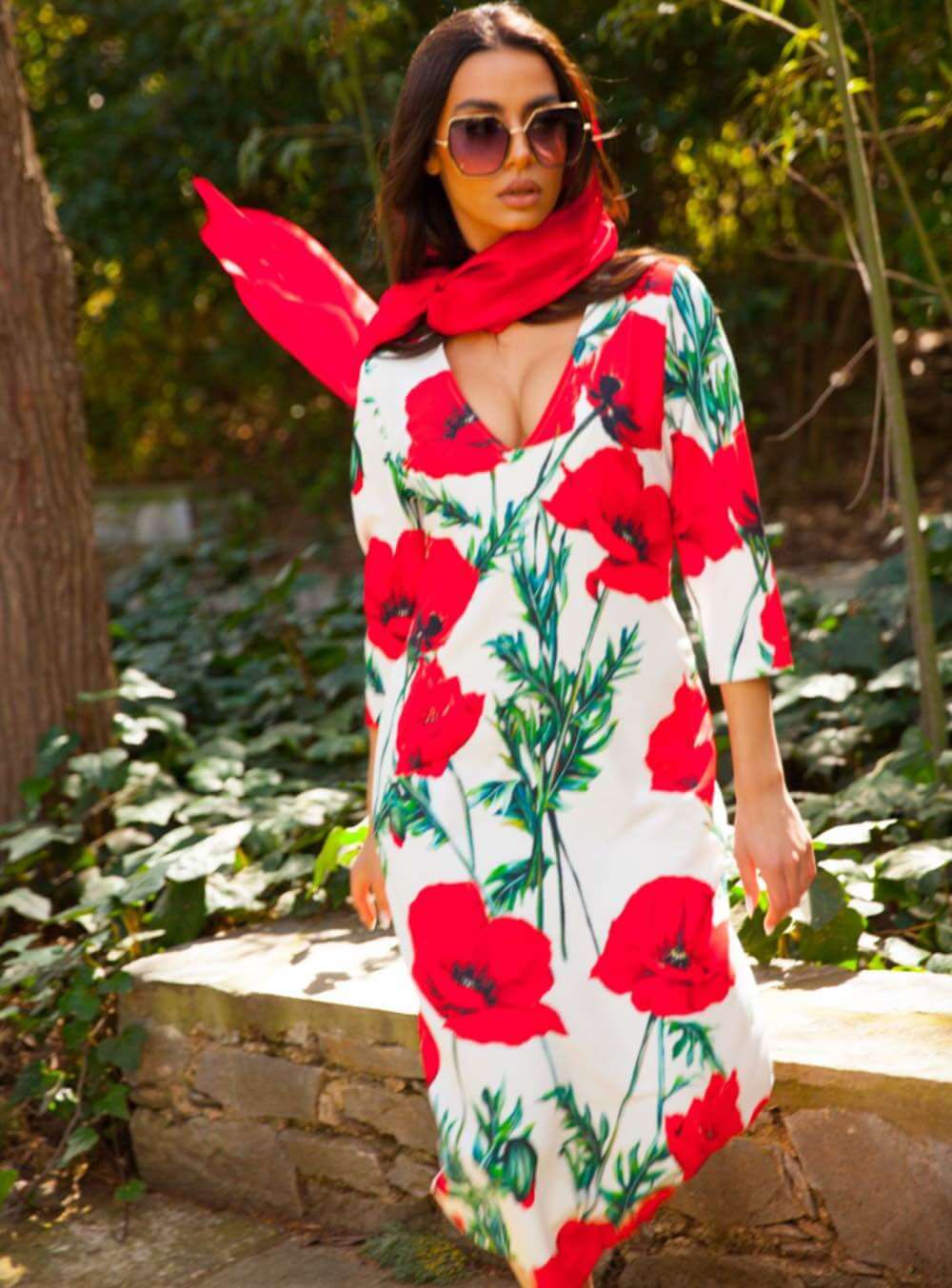 ΦΟΡΕΜΑ ΜΕ ΠΑΠΑΡΟΥΝΕΣ MINTI ME V ΛΑΙΜΟΚΟΨΗ ||EIRIANNA THE BRAND||ΓΥΝΑΙΚΕΙΑ ΦΟΡΕΜΑΤΑ MIDI||