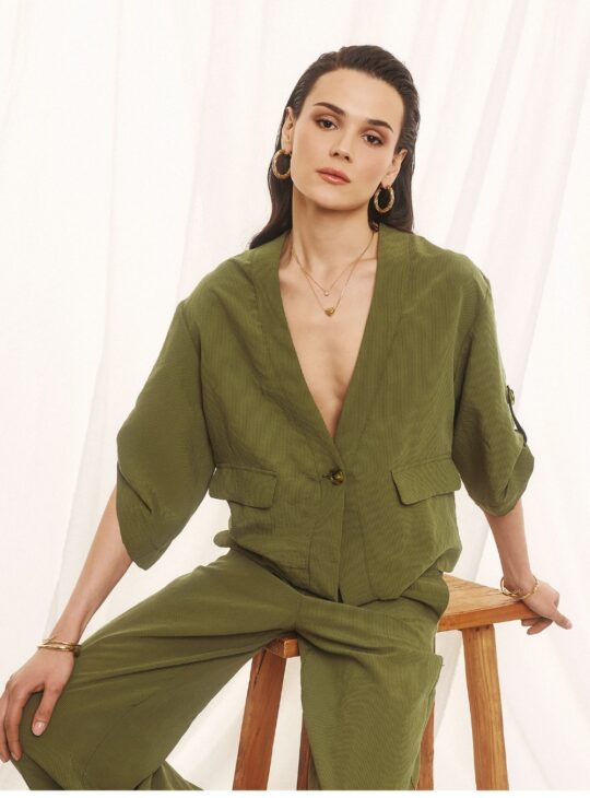 Γυναικείο πουκάμισο με 2 μεγαλα κουμπιά, ribbed υφή σε τέλειο λαδί χρώμα FIGARO FASHION MADE IN GREECE