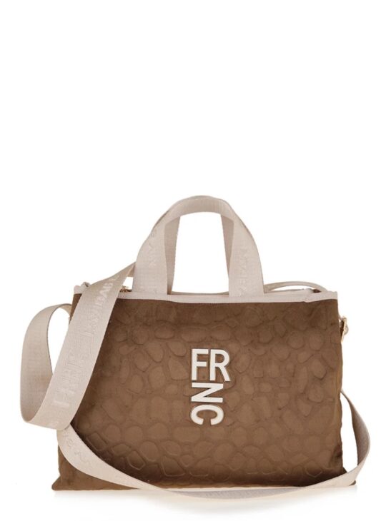 Γυναικεία τσάντα χειρός/ώμου κατασκευασμένη από ύφασμα με ανάγλυφα σχέδια FRNC 6194 COFFEE.