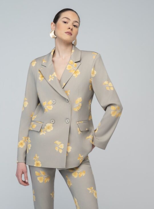 Γυναικείο σακάκι με τέλειο print λουλουδιών και υπέροχο συνδυασμό χρωμάτων γκρι - κίτρινο pastel NEW AGE FASHION.