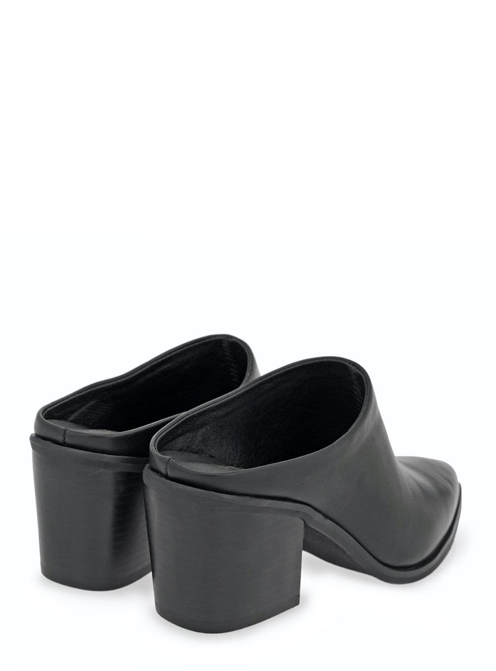 Γυναικεία δερμάτινα mules, με ύψος τακουνιού 7 εκ. SEVEN