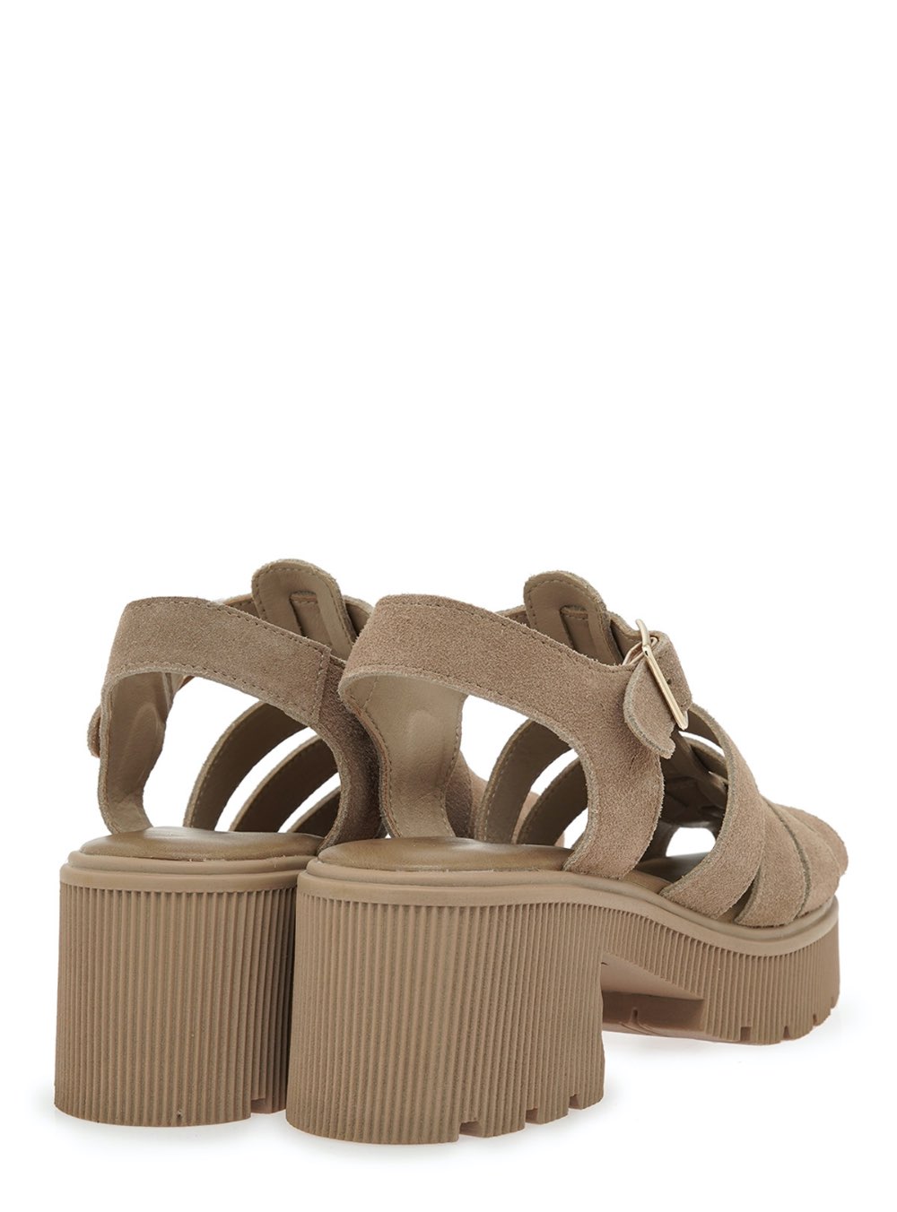 Γυναικεία δερμάτινα σανδάλια κατασκευασμένα από γνήσιο suede δέρμα σε μπέζ χρώμα SEVEN. Ύψος τακουνιού: 7 εκ.